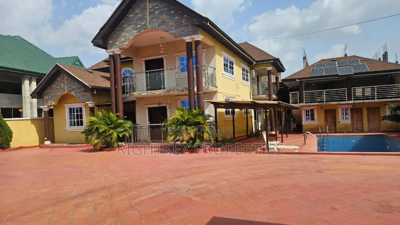 5bdrm Duplex in Rightkey, Kumasi Metropolitan for sale