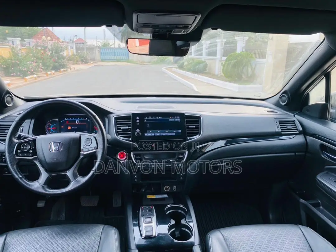 Honda Passport Touring AWD 2020 Black
