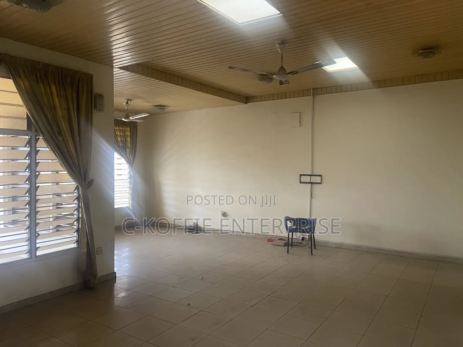 2bdrm Apartment in Adabraka for rent