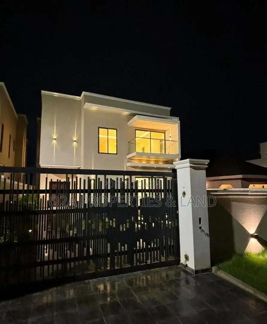4bdrm House in Ashaley Botwe, for sale