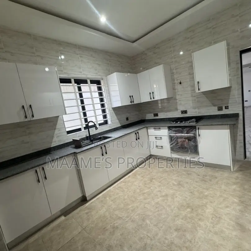 4bdrm Duplex in Spintex for sale