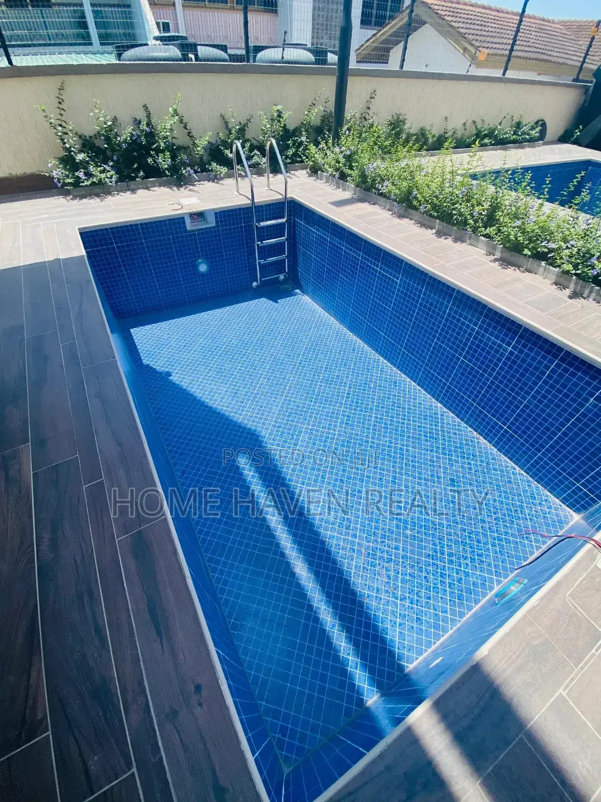 5bdrm House in East Legon for rent