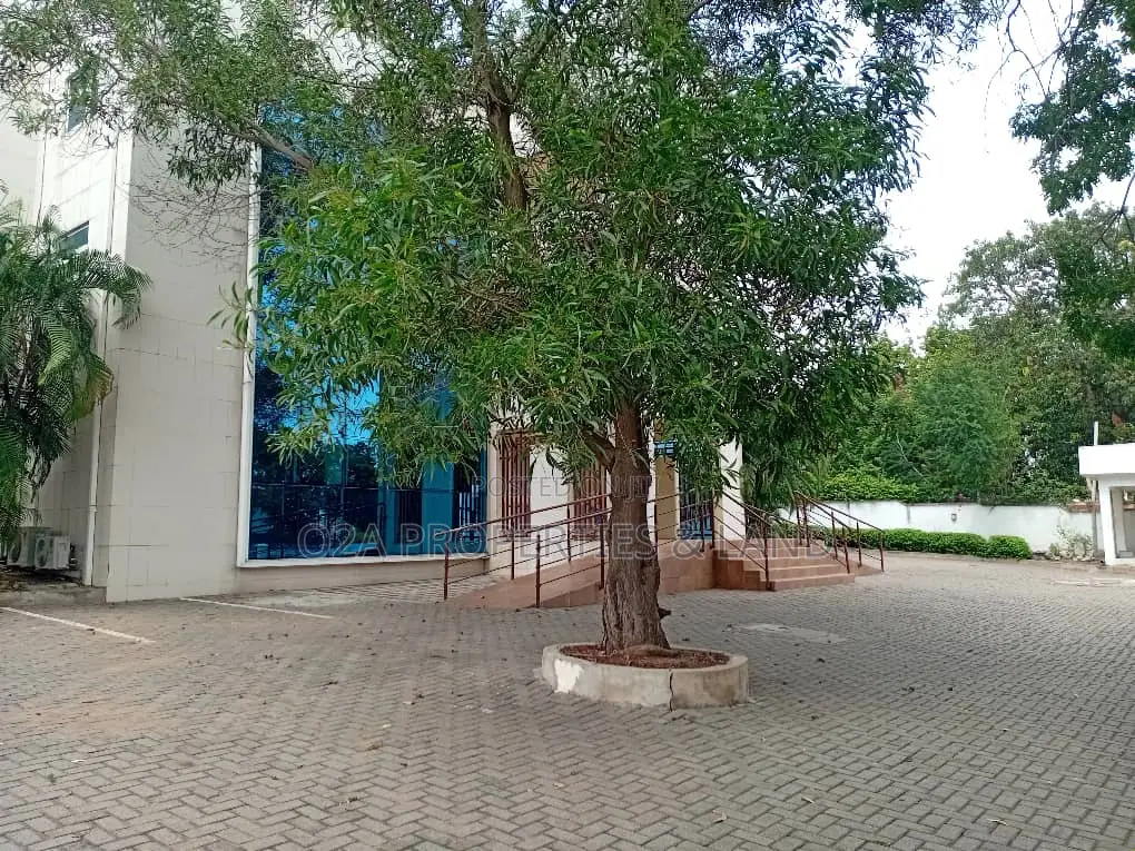 Commercial Property at Roman Ridge