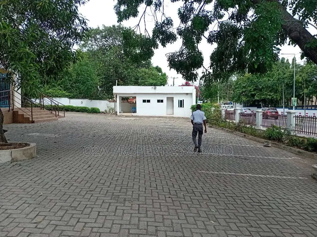 Commercial Property at Roman Ridge