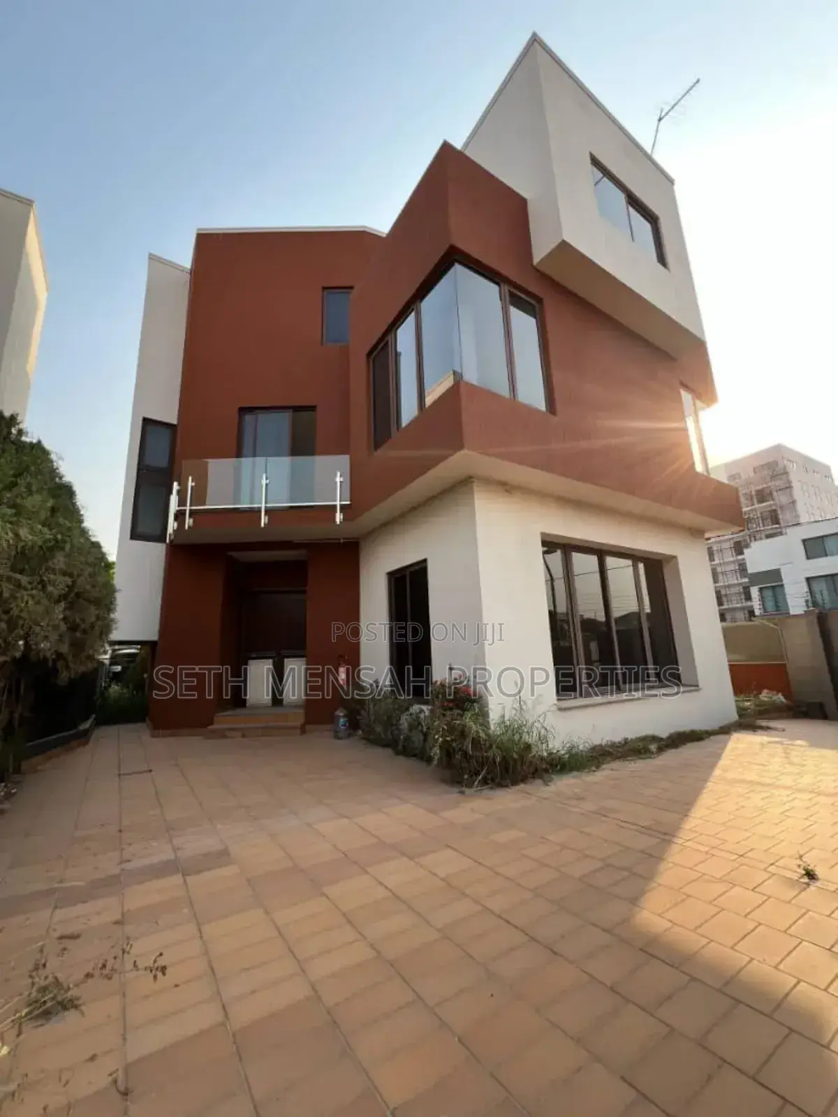 4bdrm House in East Legon for rent