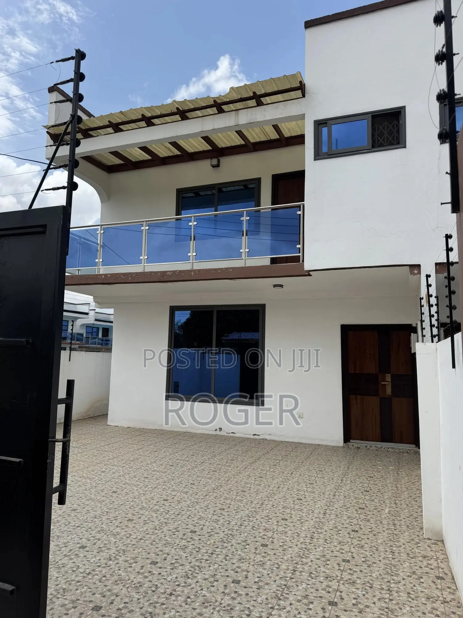 3bdrm House in Ashongman Estate for sale