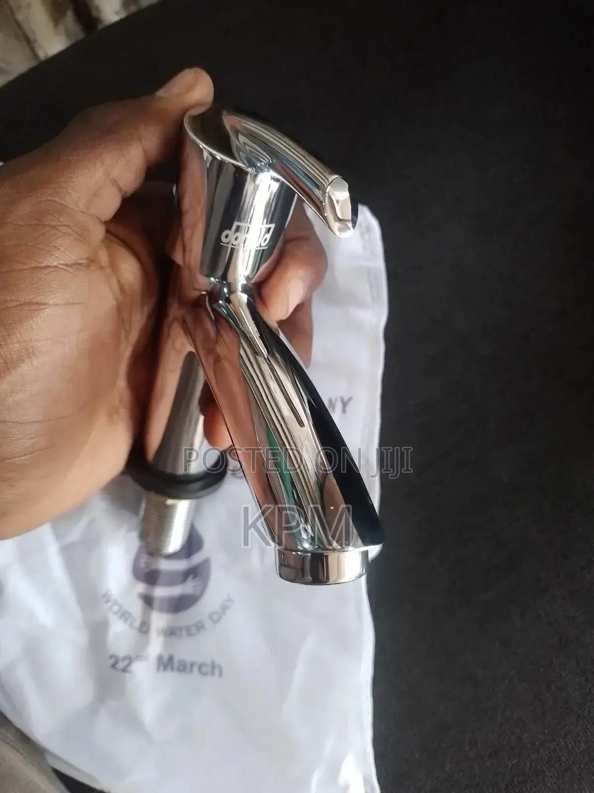 Donald Basin Tap Gear Lever