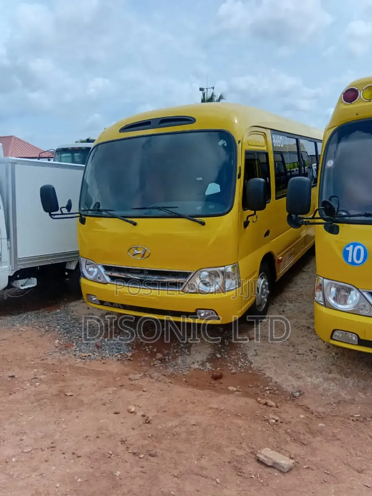 Hyundai County 2014 Yellow