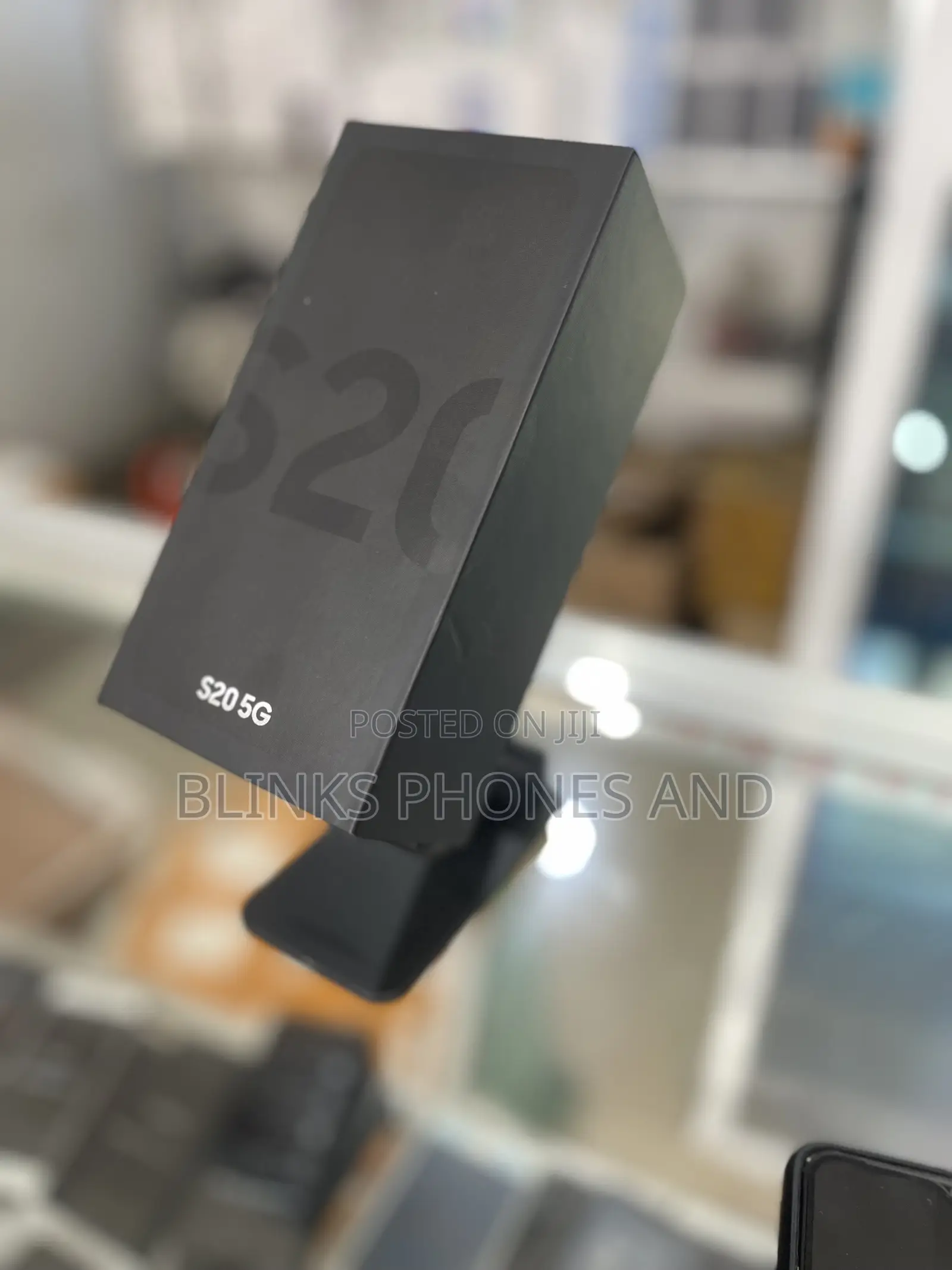 New Samsung Galaxy S20 128 GB Gray