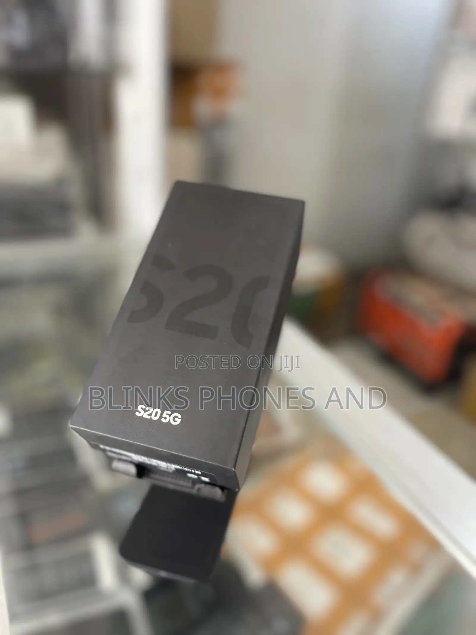 New Samsung Galaxy S20 128 GB Gray