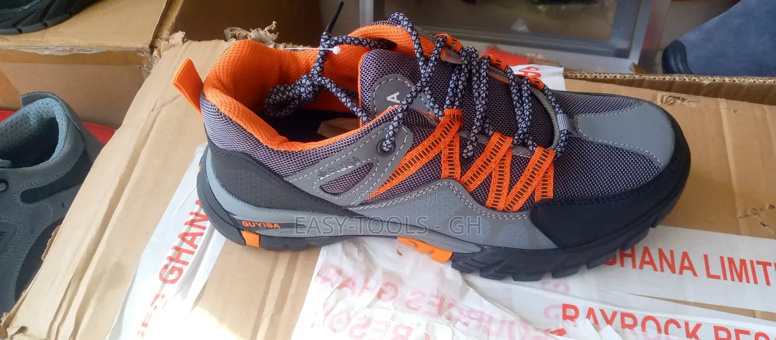 Safety Shoes ( Males / Females )
