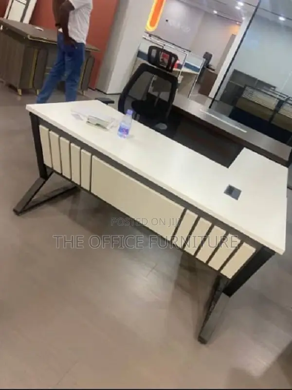Modern Executive Office Desk (160cm)