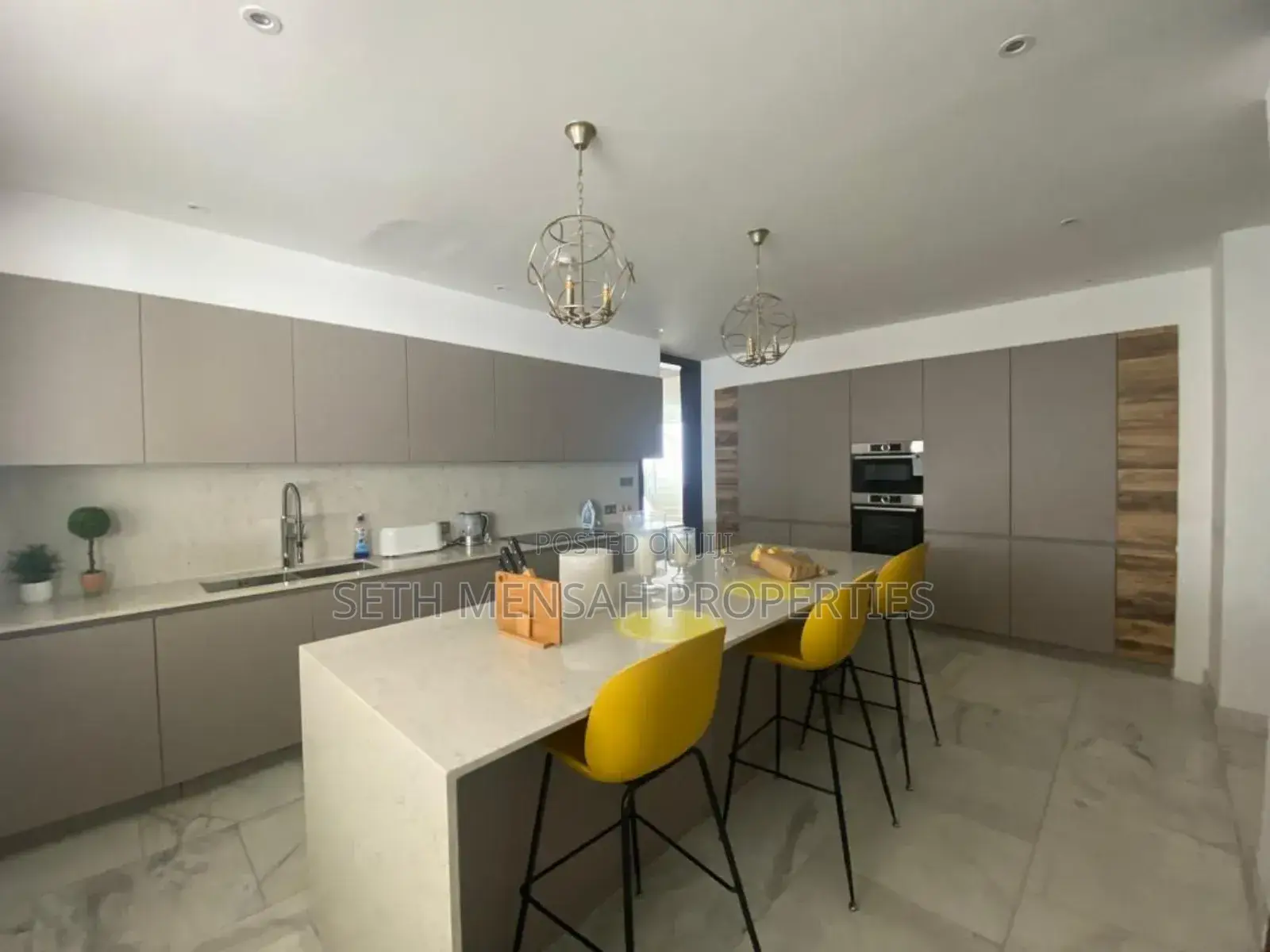 4bdrm House in Cantonments for sale