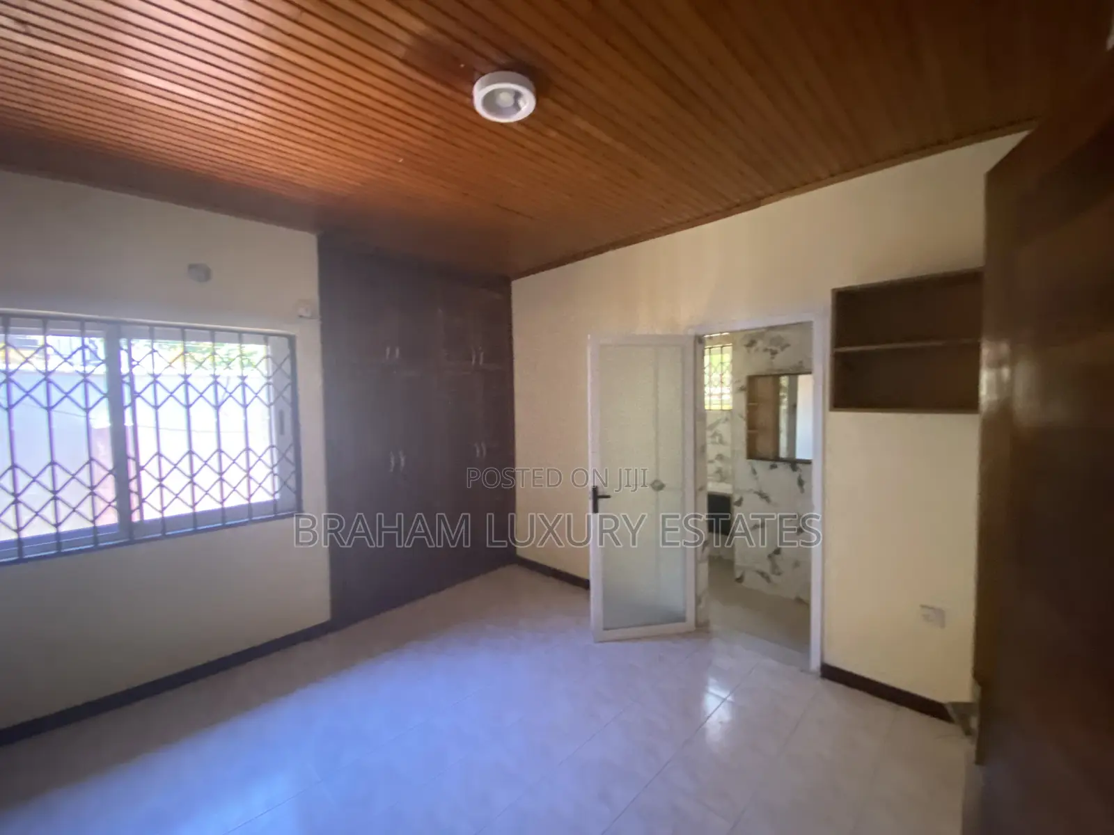 3bdrm House in Braham Luxury, Spintex for rent
