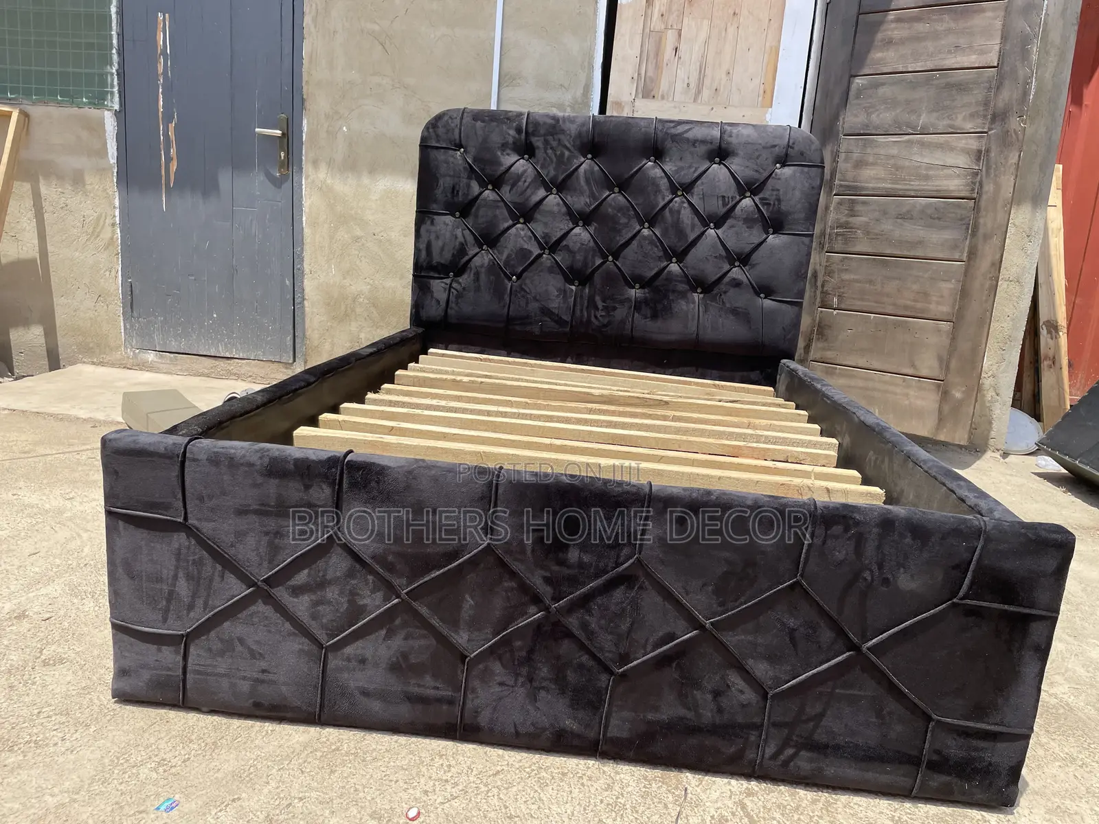 Black Suede Double Bedframe 54x75 //