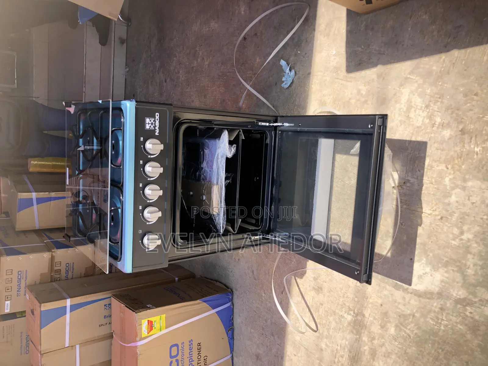 4 Burners Nasco Gas Cooker With Oven Available as Seen
