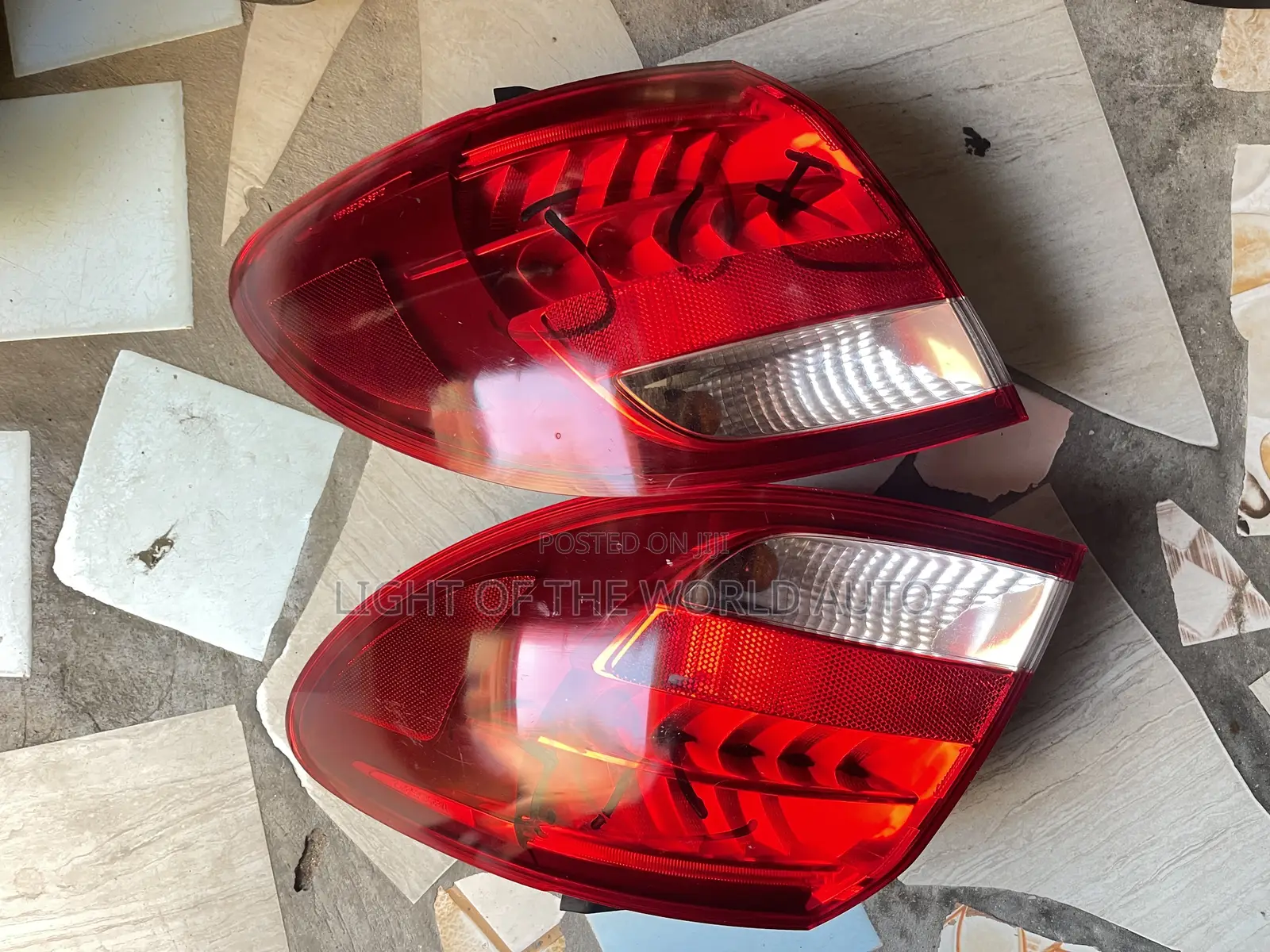 Mercedes 15-17 Taillight B250 B250e W242 W246 Outer