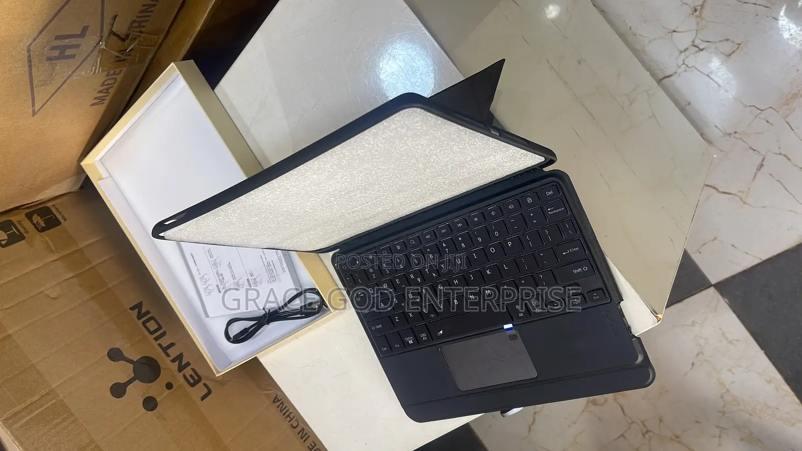 iPad 7/8/9th Gen Keyboard With Trackpad Backlit