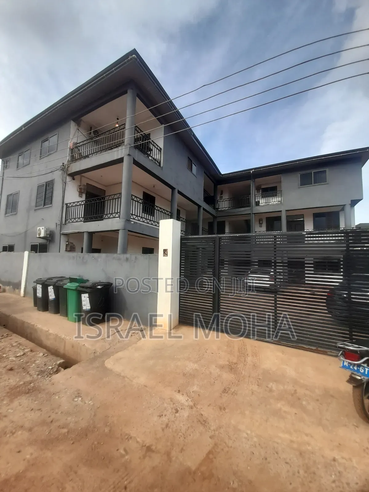 2 Bedrooms Apartments Available at Lakeside for Rent