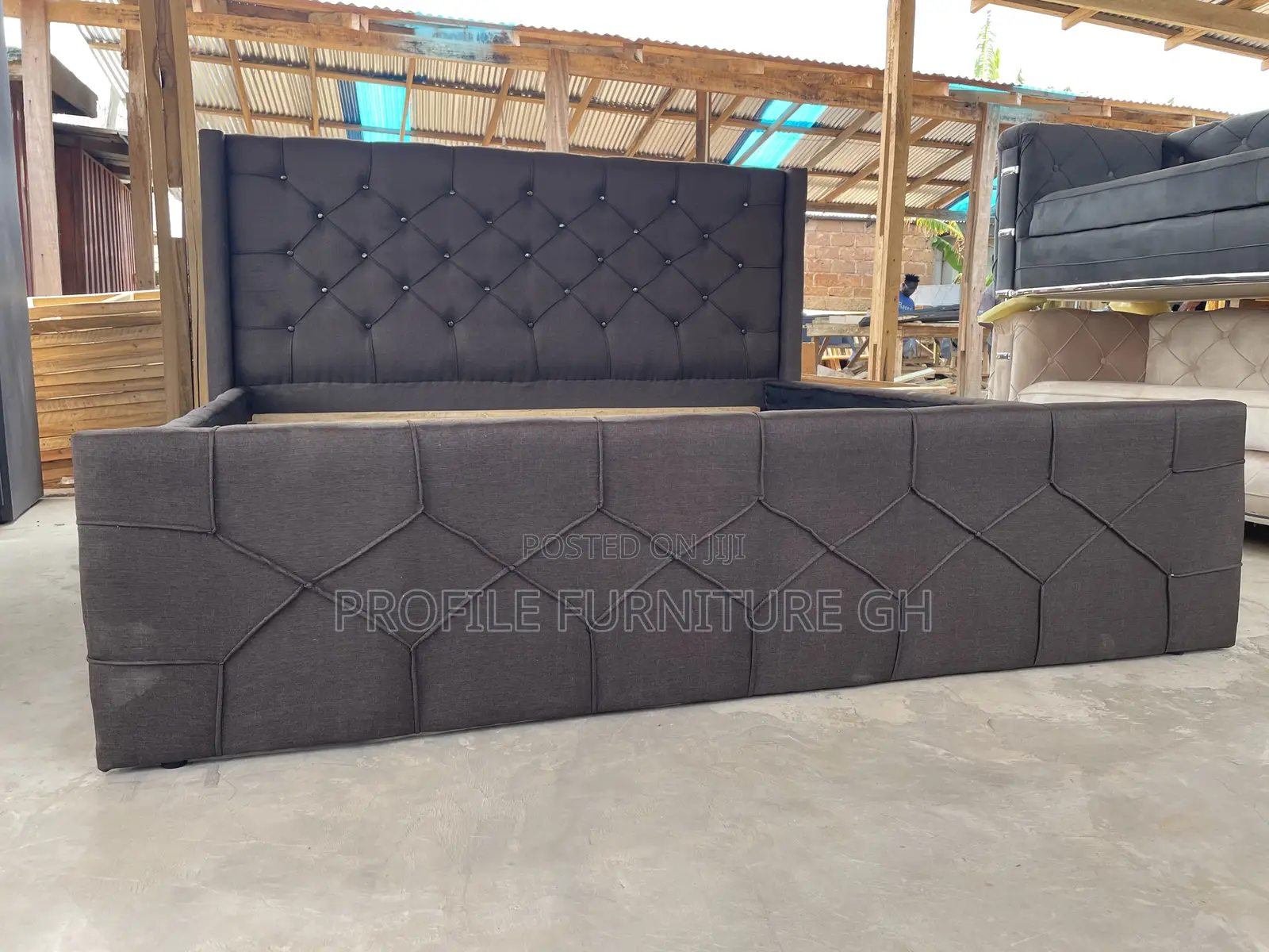 Queen Size 72x75 Bedframe Coffee Brown//  Durable And Luxurious