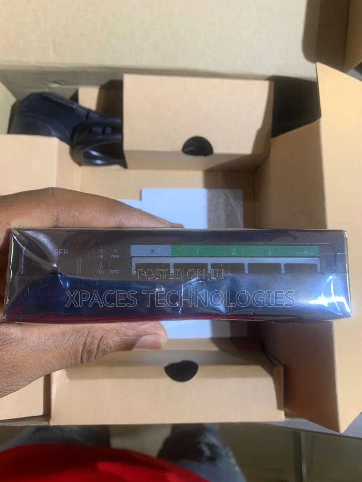 Netis 4port Poe Full Gigabit 4gbe+1gbe+1sfp Uplink)