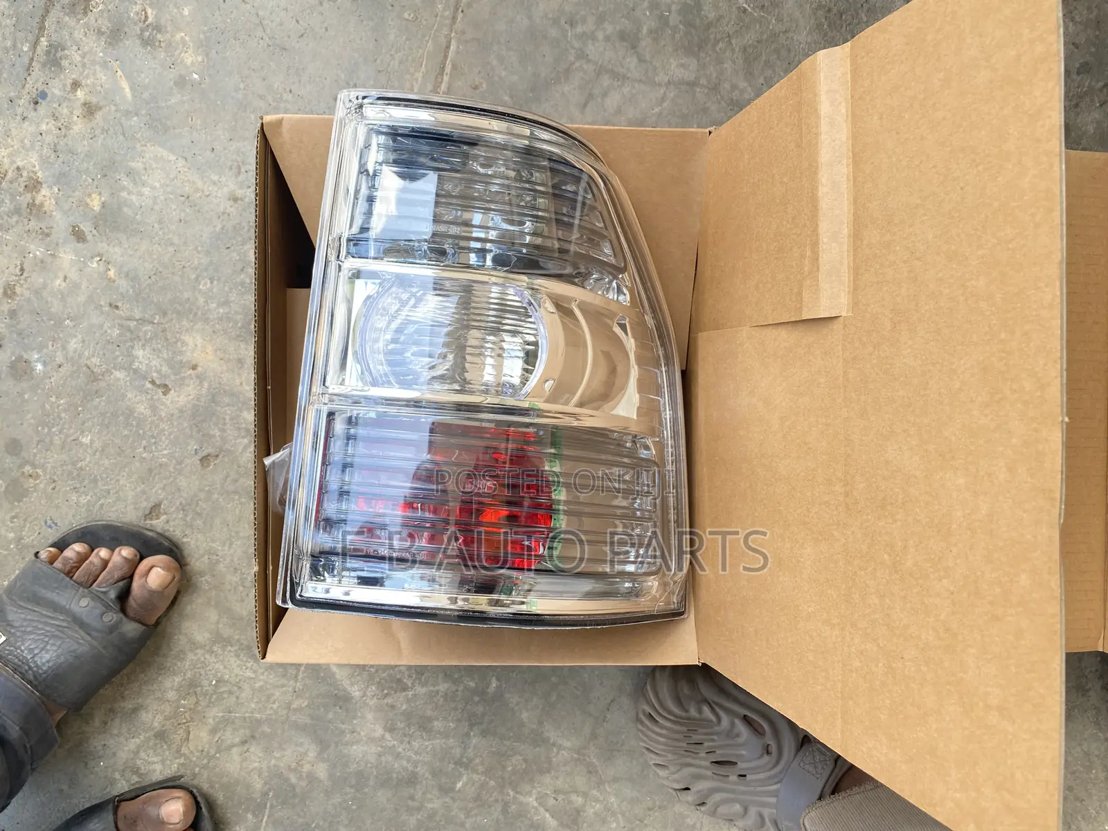 Mitsubishi Pajero 2012-2016 Taillight Pair