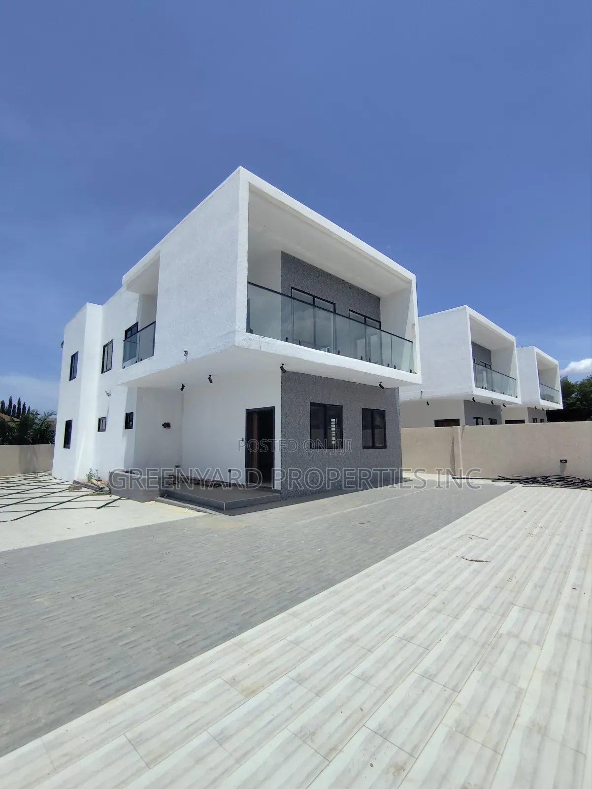 5bdrm House in Adjiringanor, Adjiriganor for sale