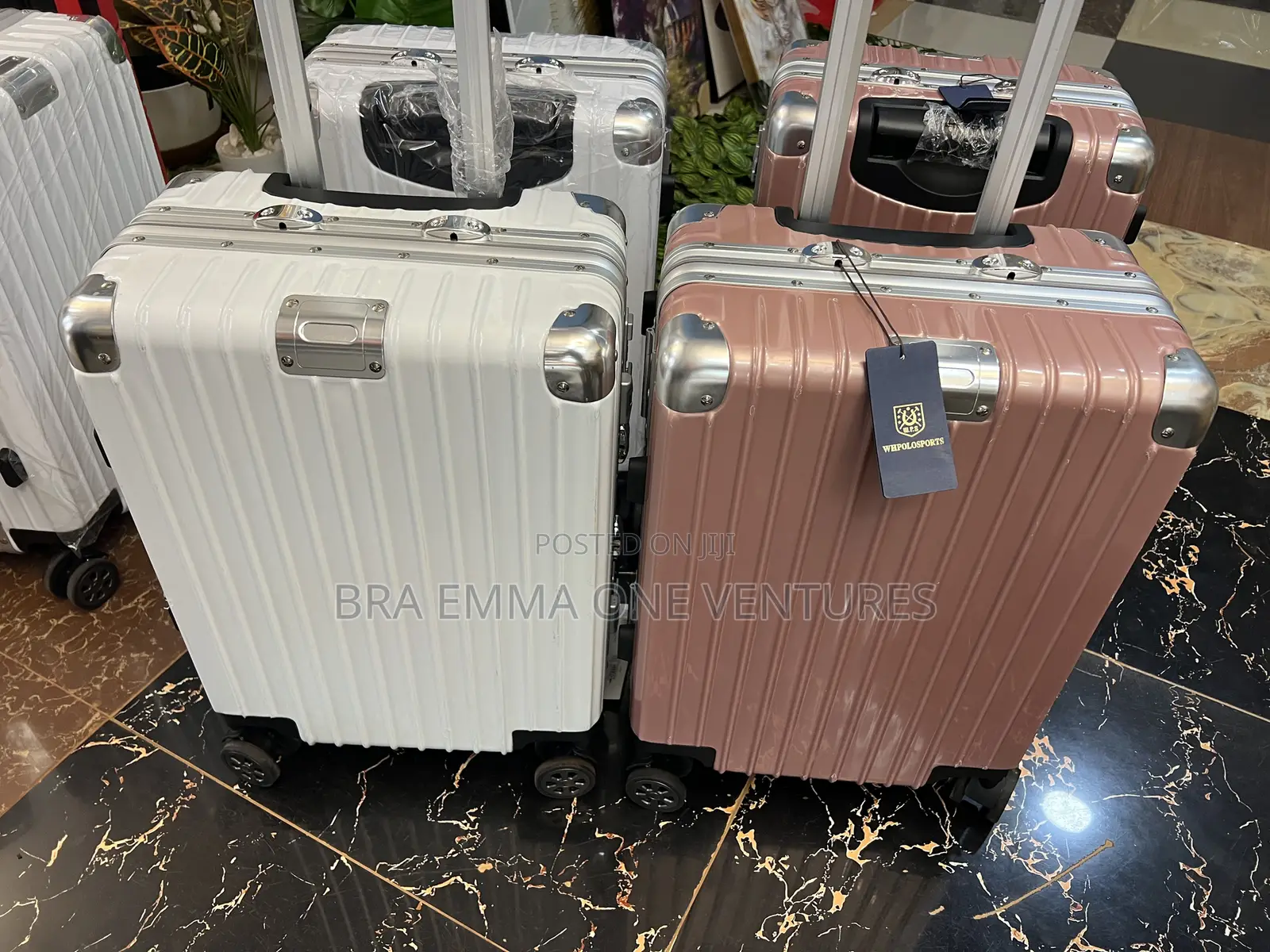 Unbreakable Zipless Traveling Bags