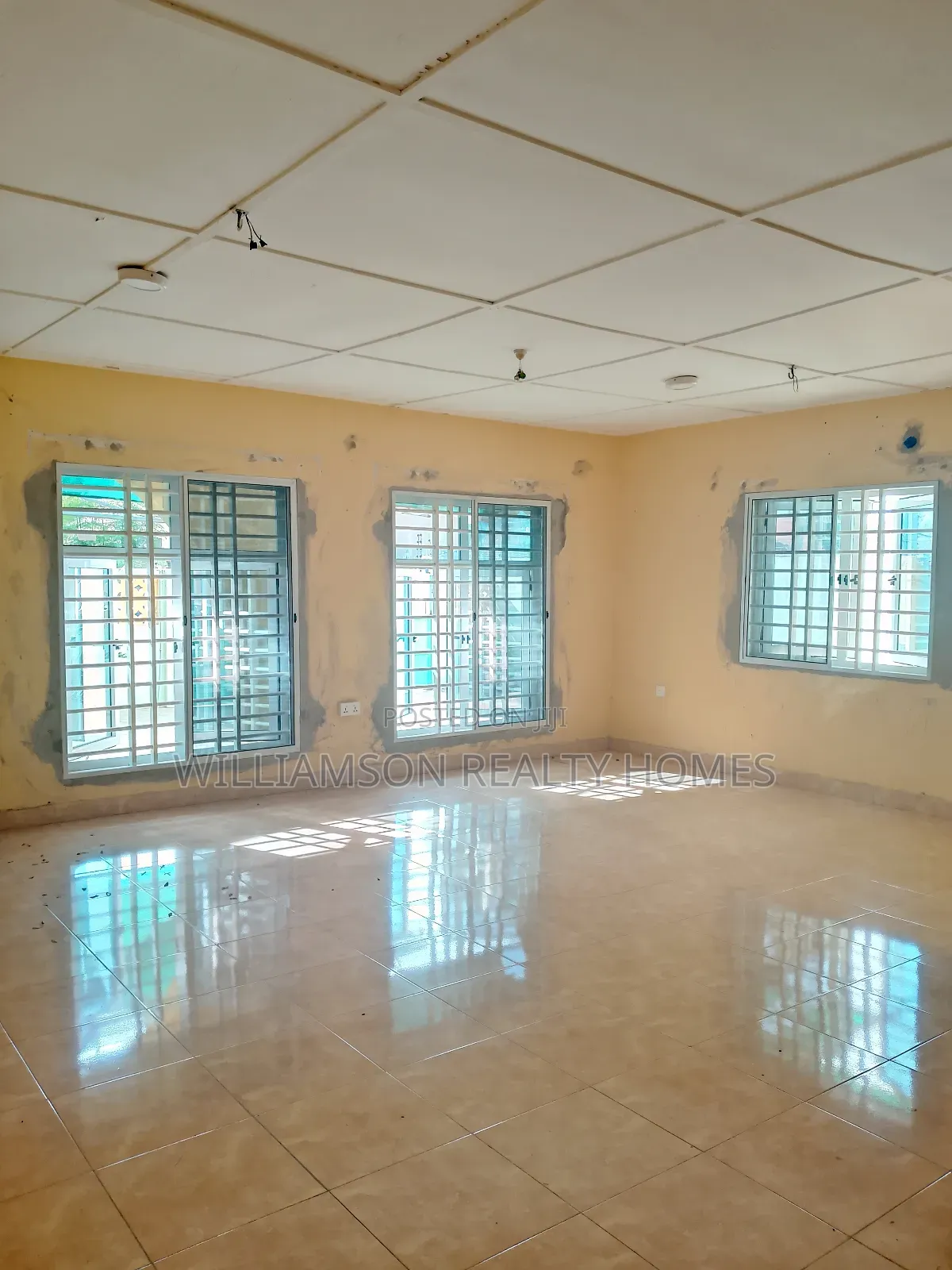 3bdrm House in Community 20 Estate, Spintex for rent