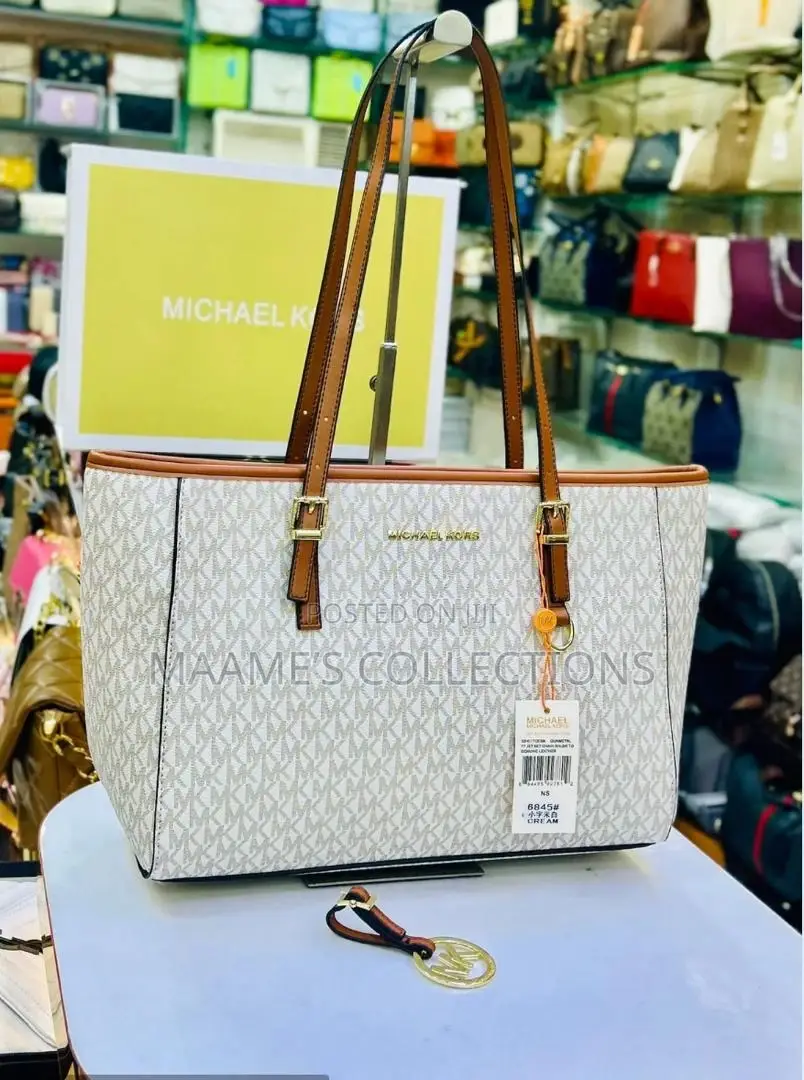 Original Mk Ladies Handbag With a Strap