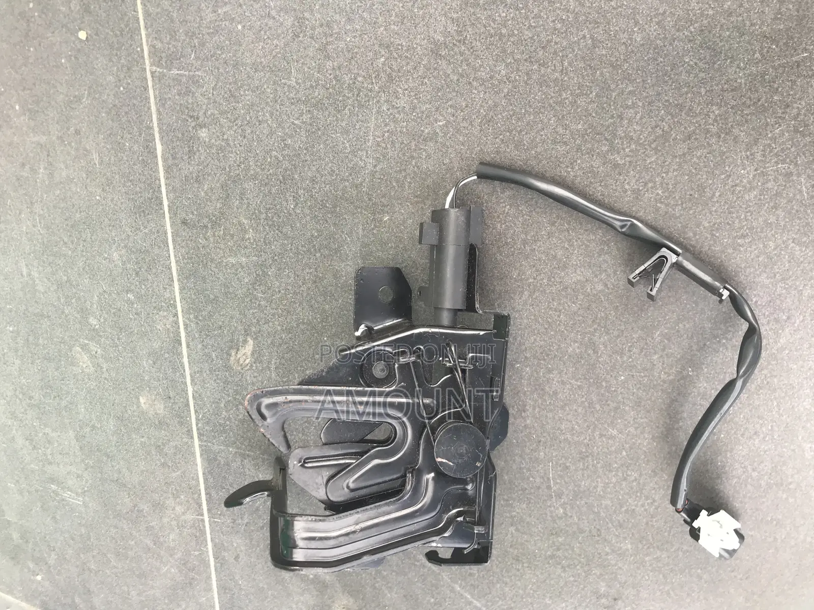 Hyundai Kona 2018 Bonnet Locker