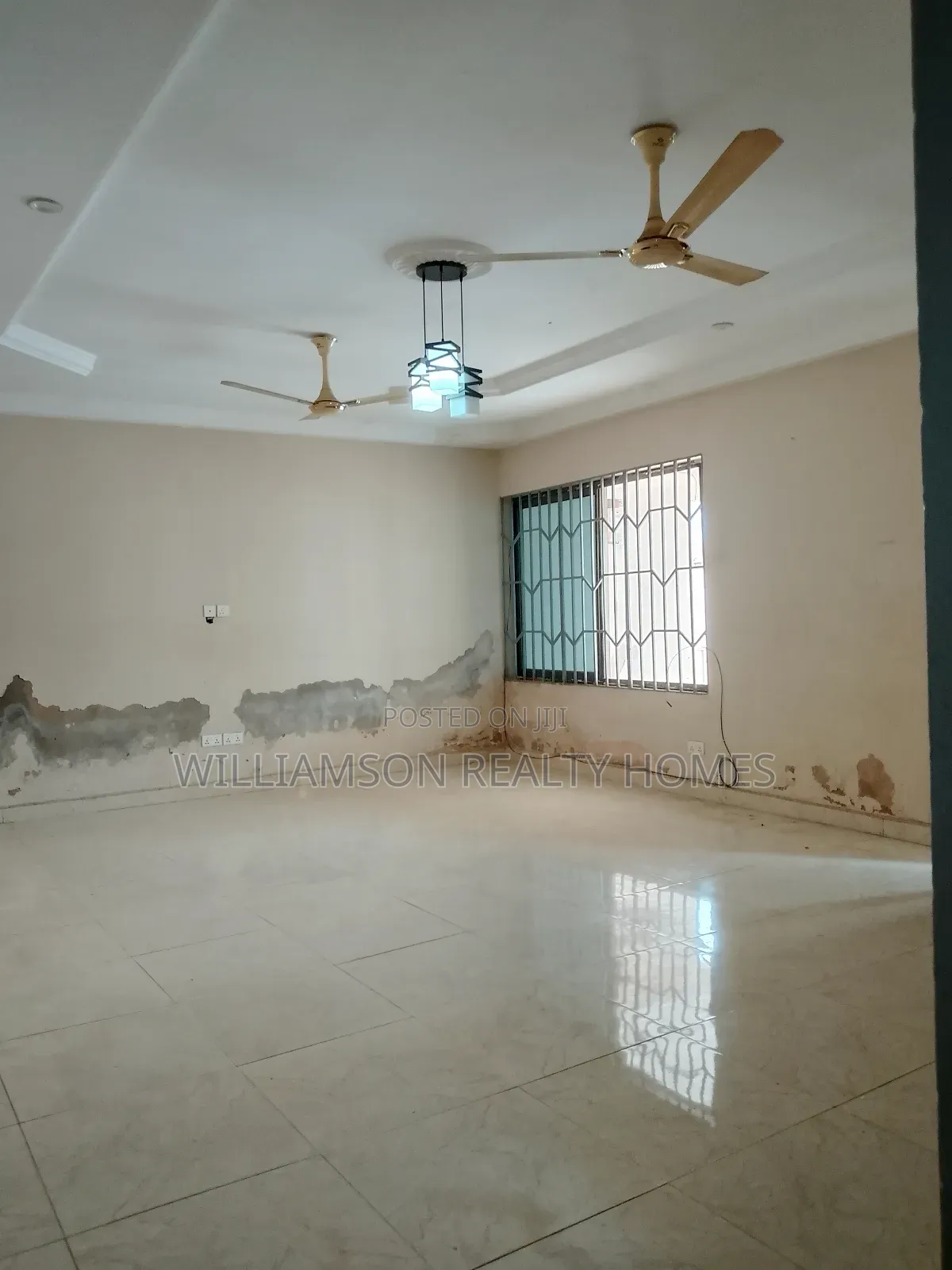 4bdrm House in Spintex Main Road for rent
