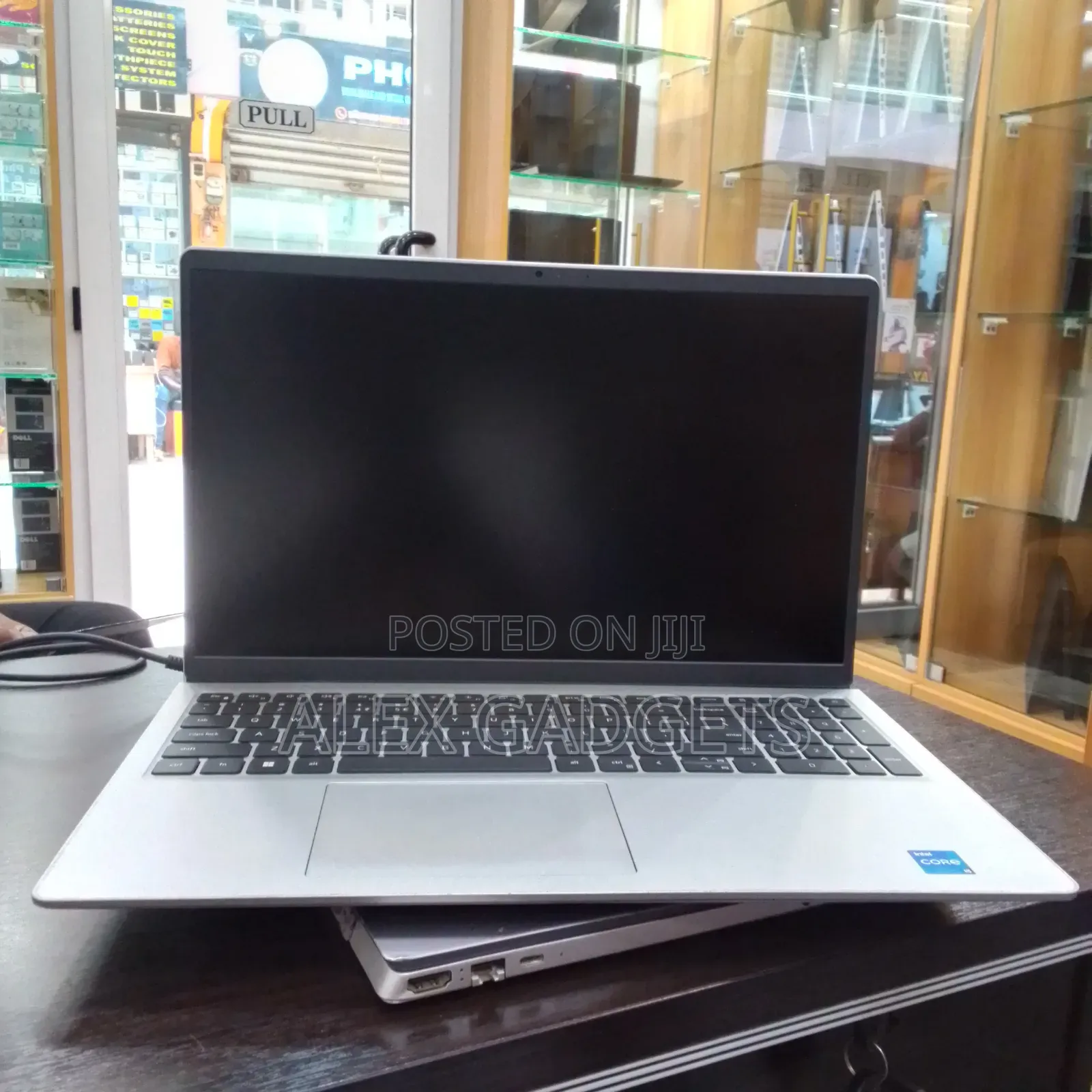 Laptop Dell Inspiron 15 3531 16GB Intel Core I5 SSD 512GB
