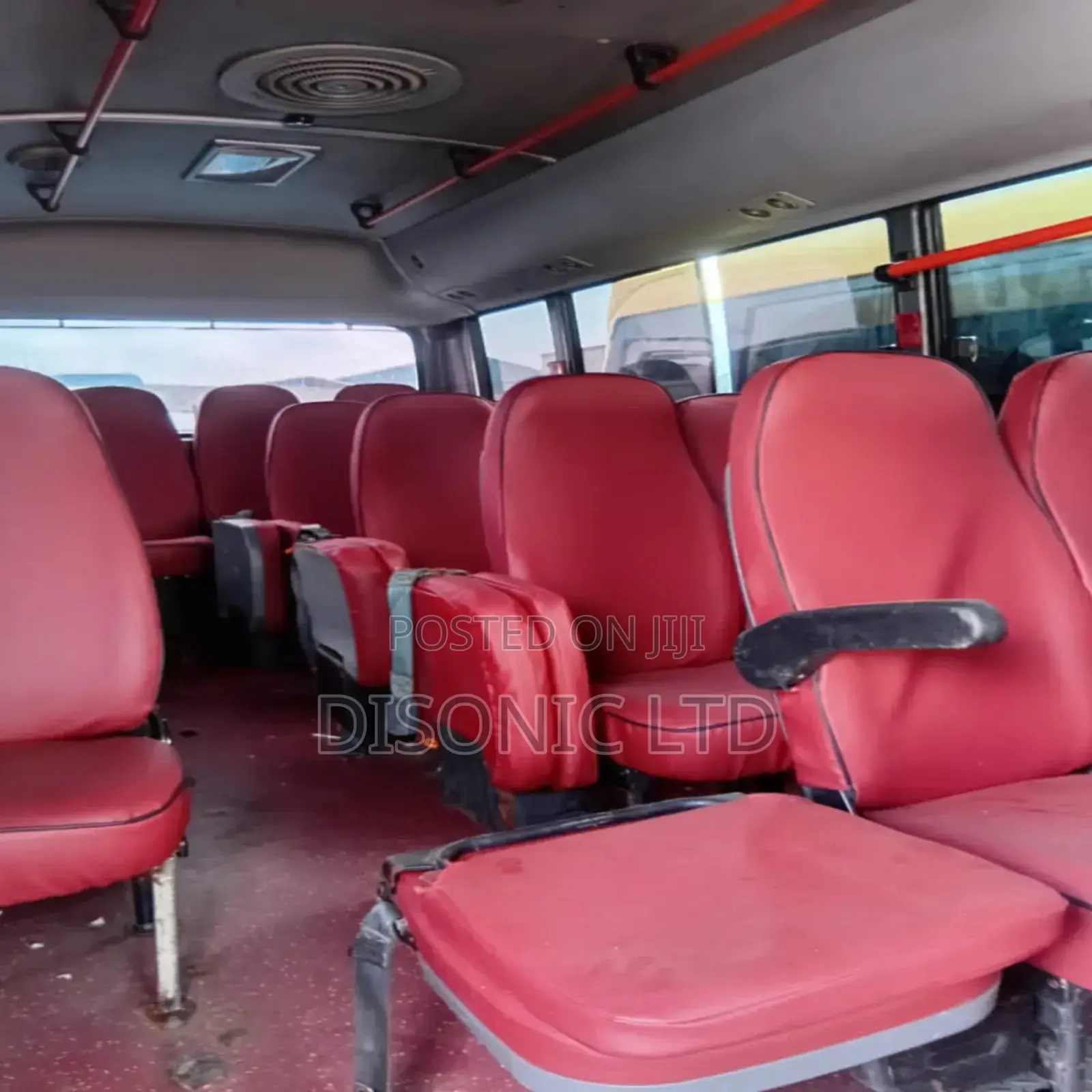 Hyundai County 2011 White