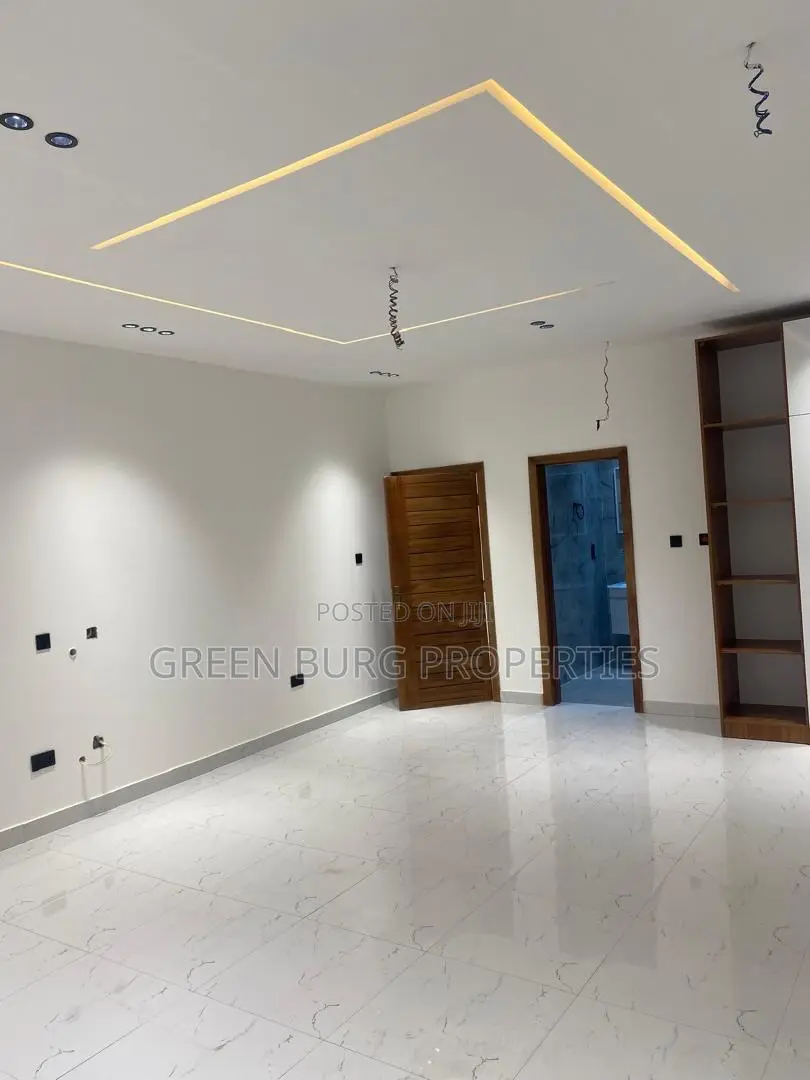 3bdrm House in Green, Oyarifa for sale