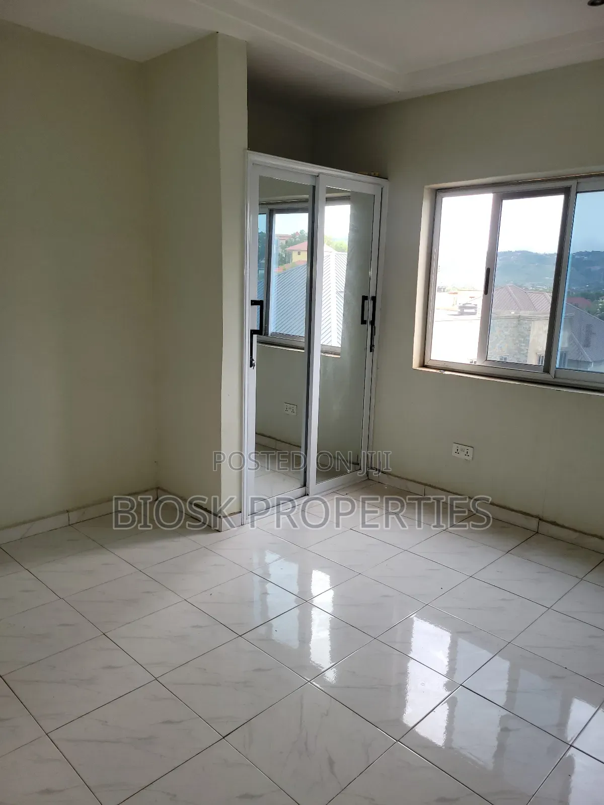 1bdrm Apartment in Biosk Properties, Malejor for rent