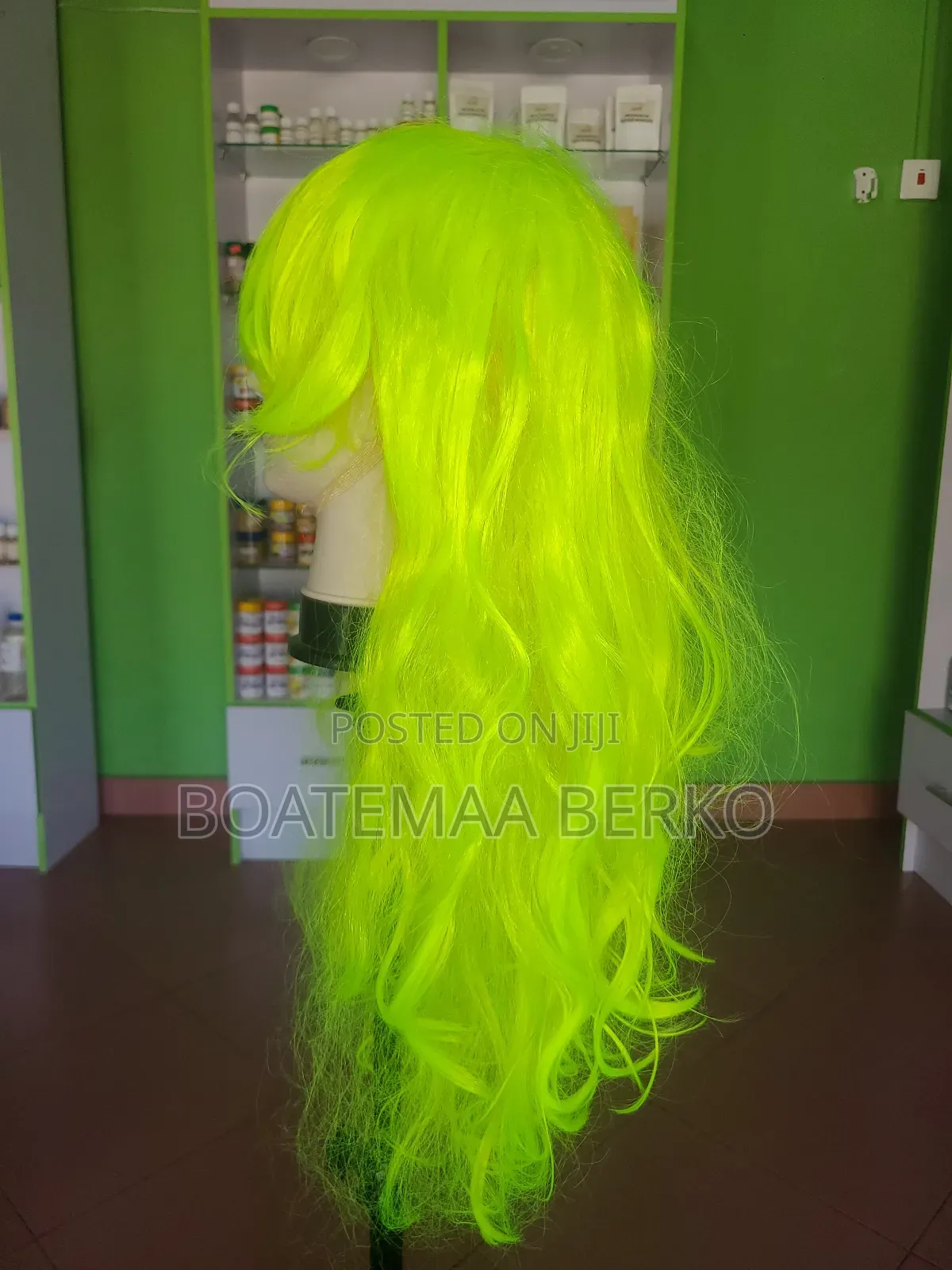 Green French Cut Wavy Hair
