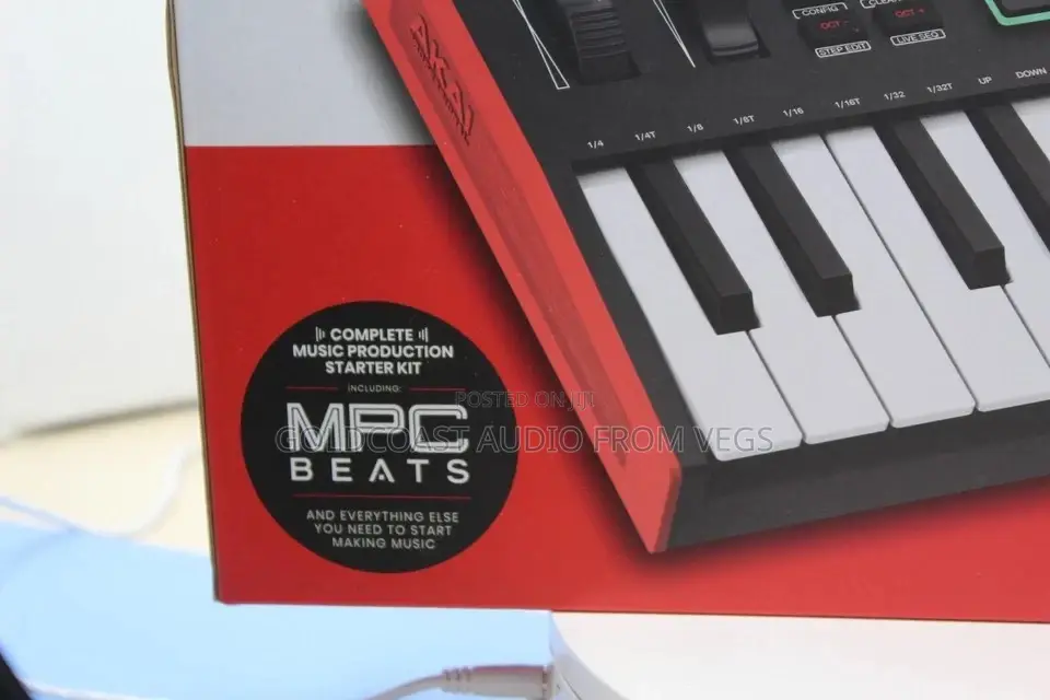 Akai Mini Plus Keyboard