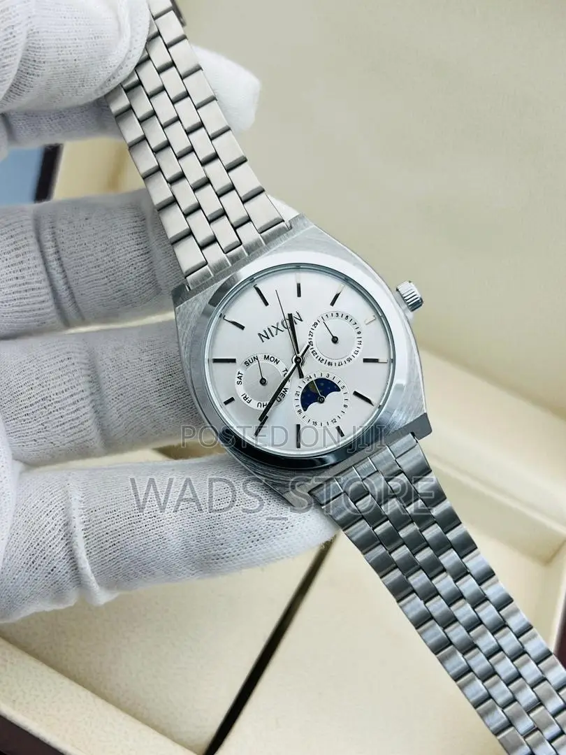 Nixon Watch