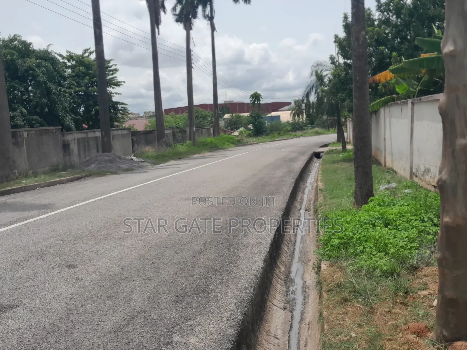 Plot for Sale at Tech Maxima ( Well Located)