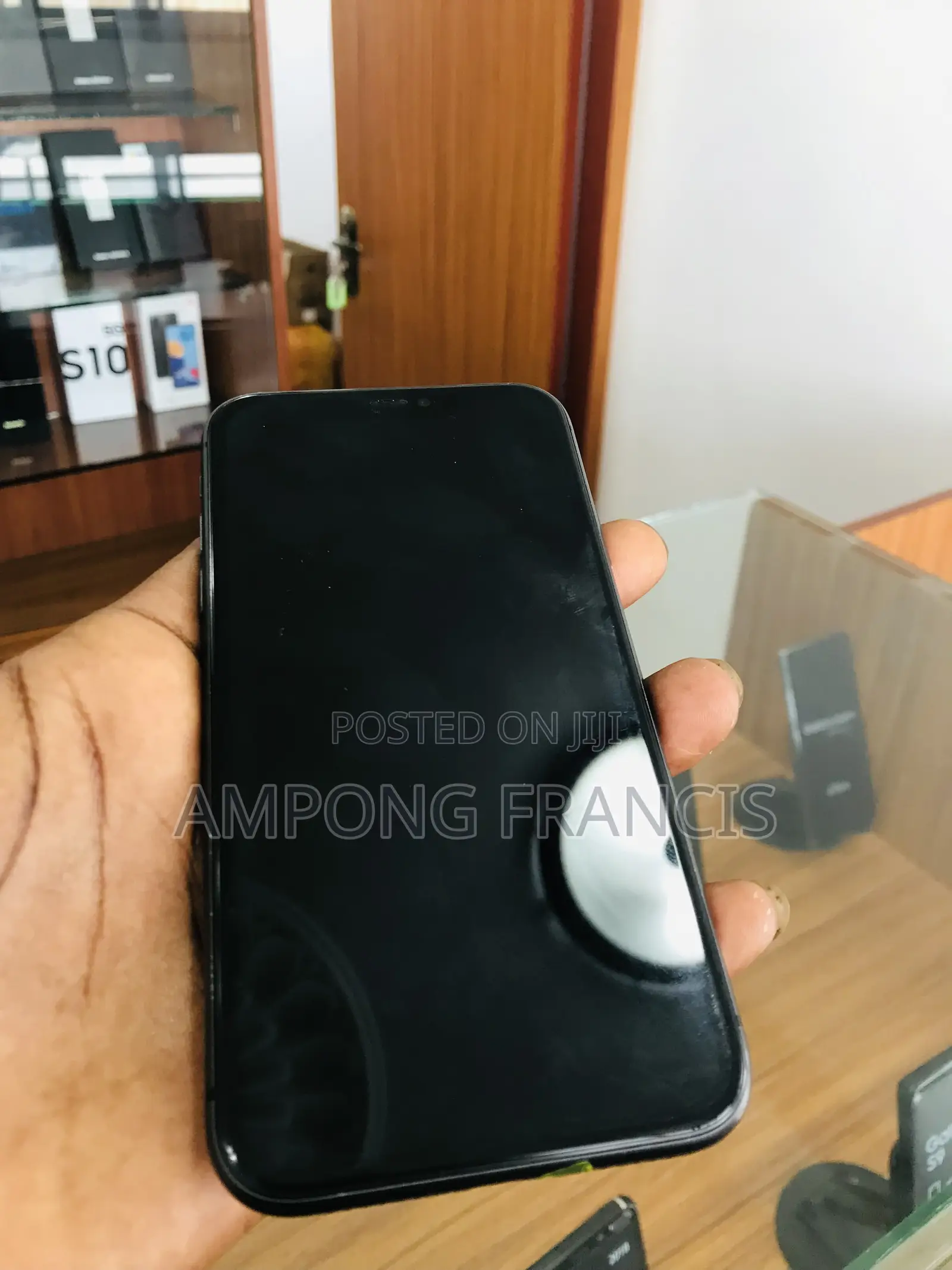 Apple iPhone 11 64 GB Black