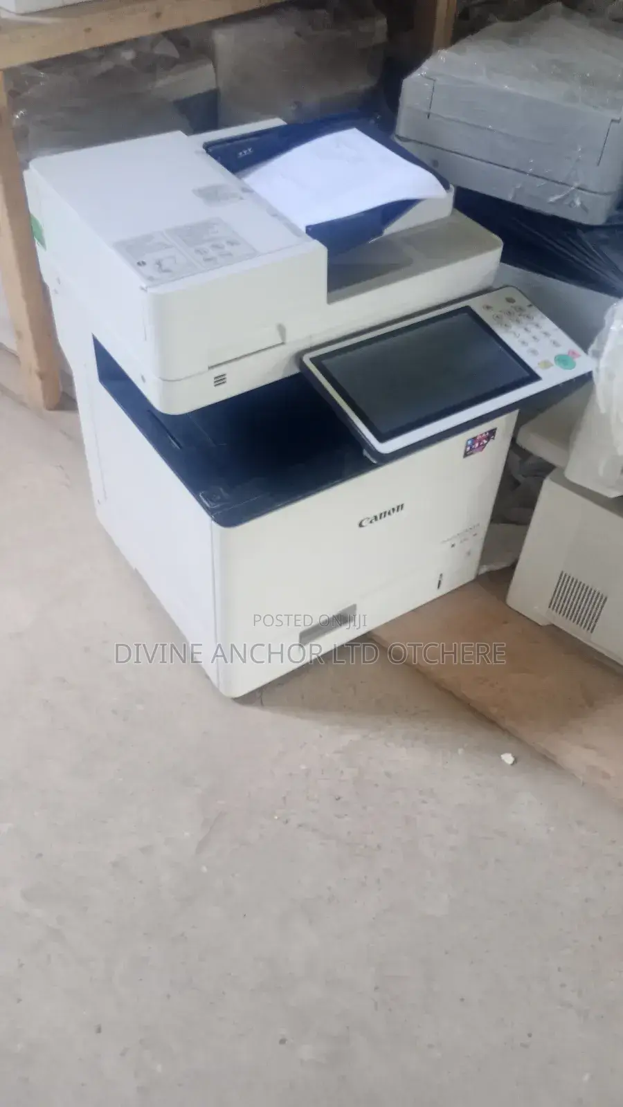 Canon Iradv525