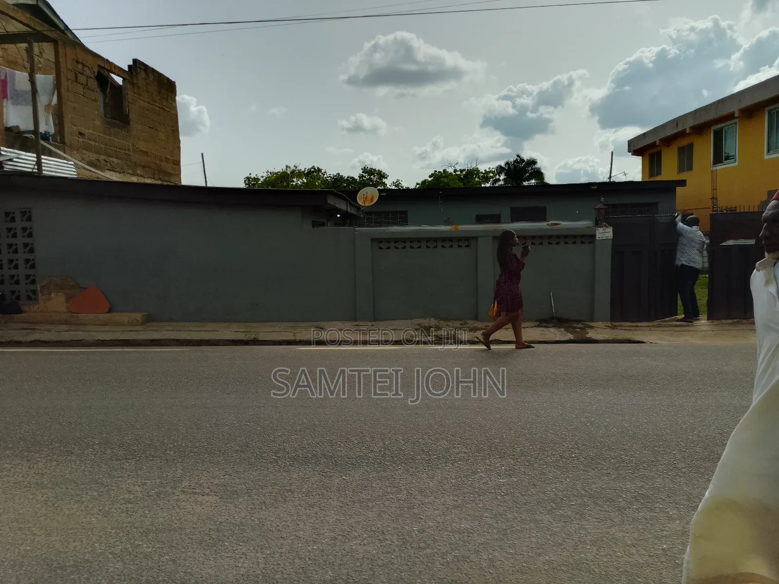 Warehouse for Rent at Madina