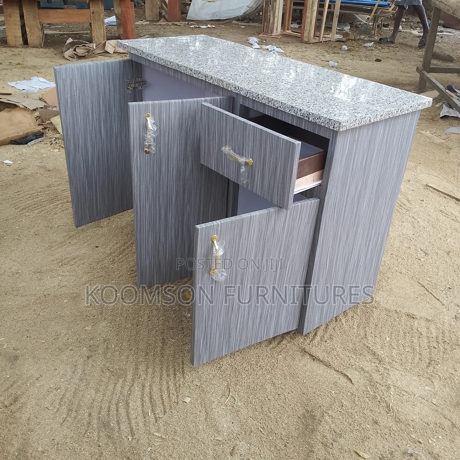 Quality Kitchen Cabinet 4ft