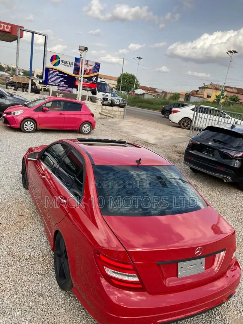 Mercedes-Benz C250 2014 Red