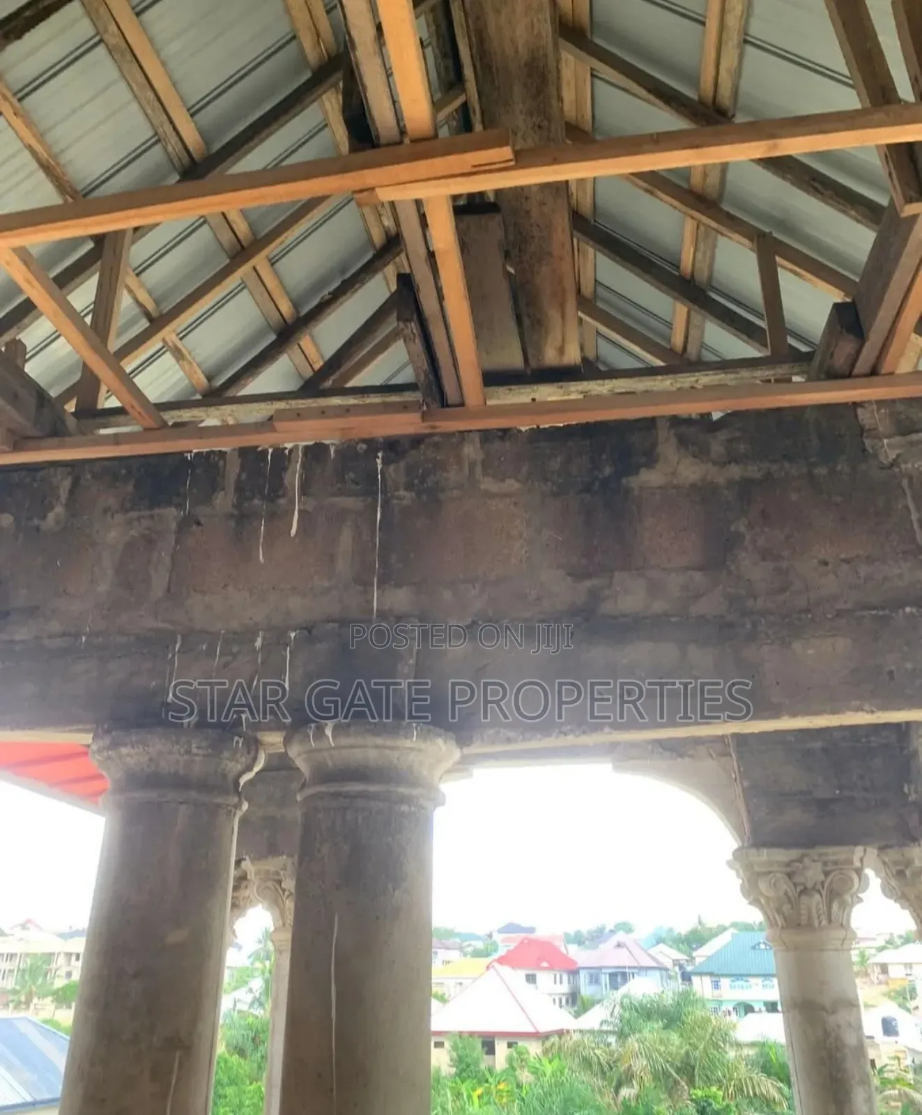 8bdrm House in Atimatim, Kumasi Metropolitan for sale