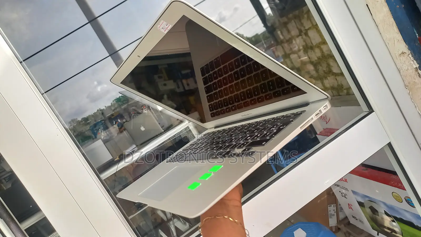 Laptop Apple MacBook Air 2017 8GB Intel Core i5 eMMC 128GB