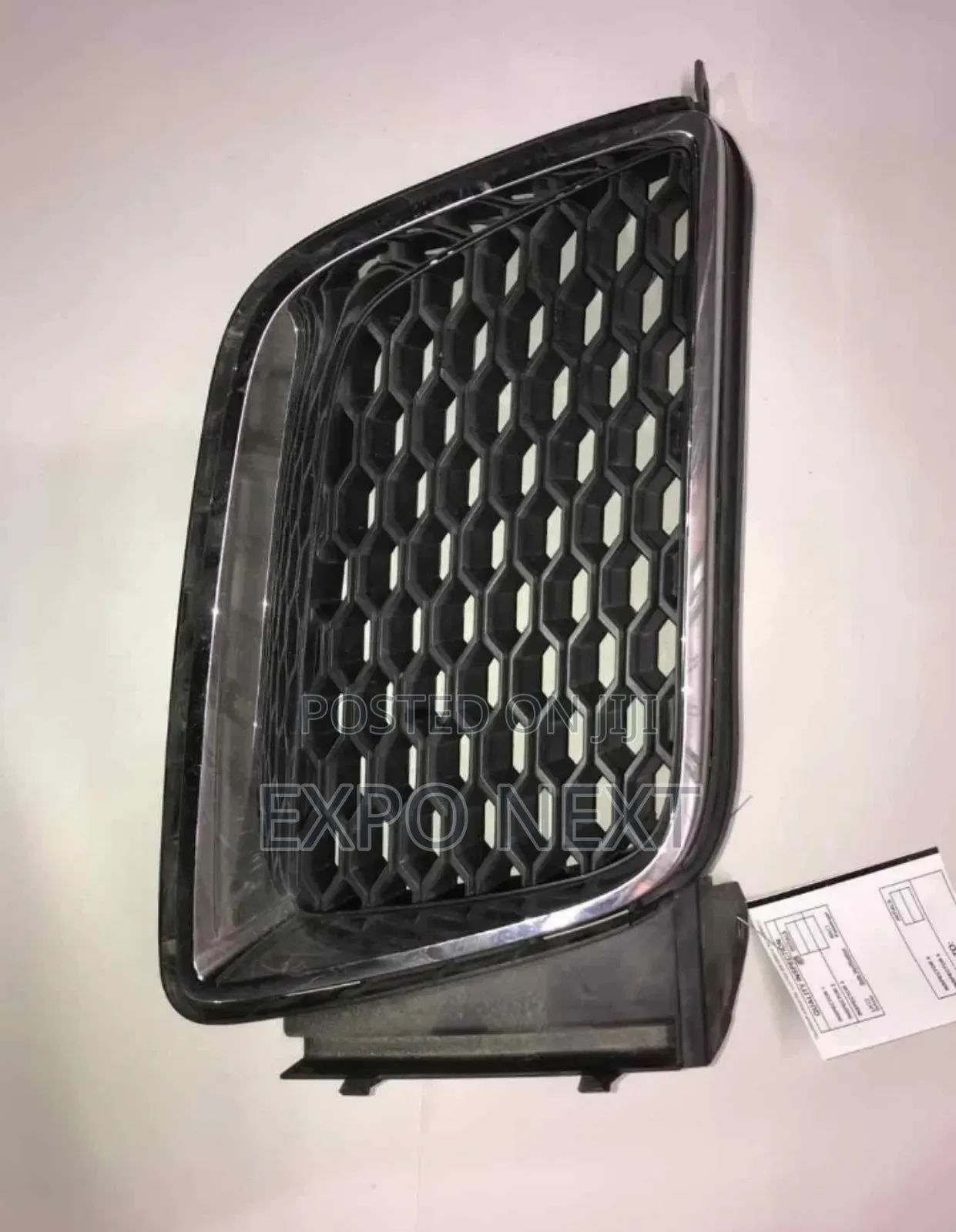 2009-2010 Pontiac Vibe Grille Upper One Side