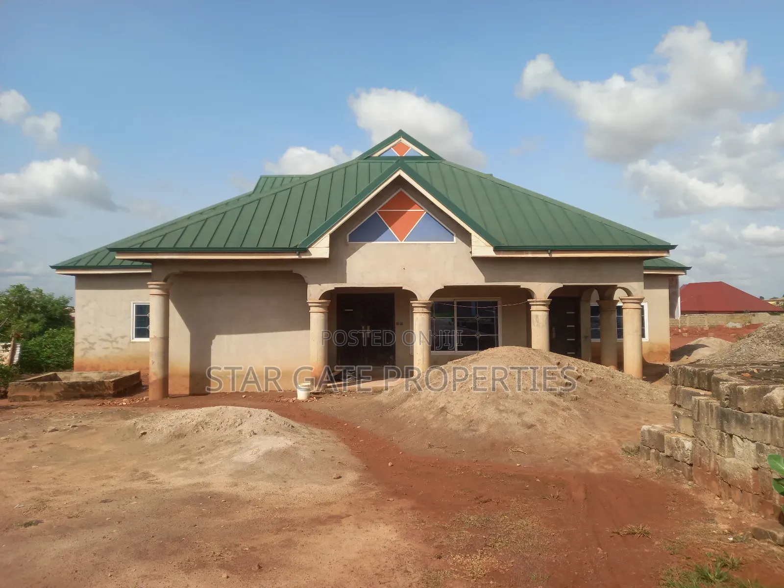 7bdrm House in Asuofia Kokoben, Kumasi Metropolitan for sale