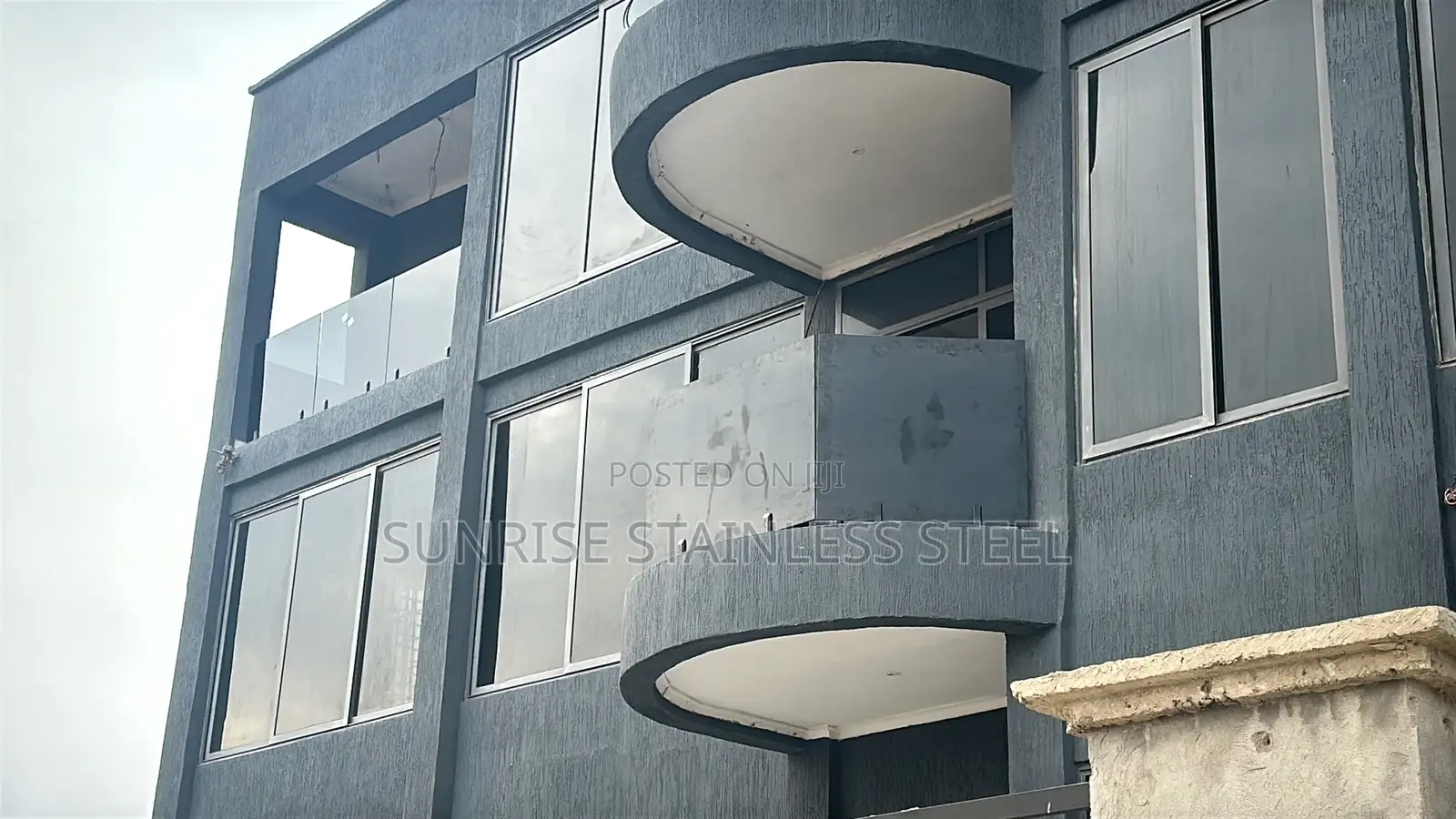 Stainless Frameless Design